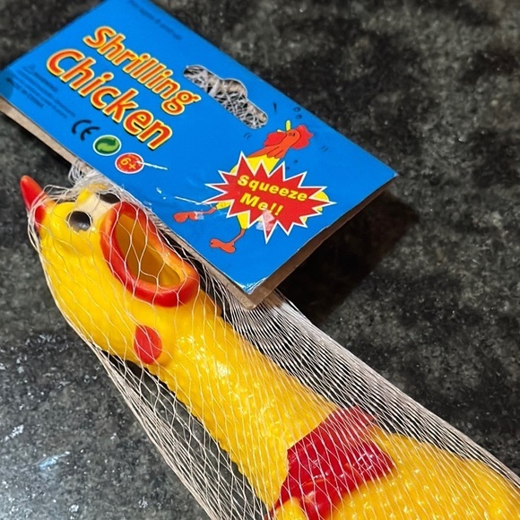 Yellow shrilling Squeaky Chicken Toy - Picture 2 of 4